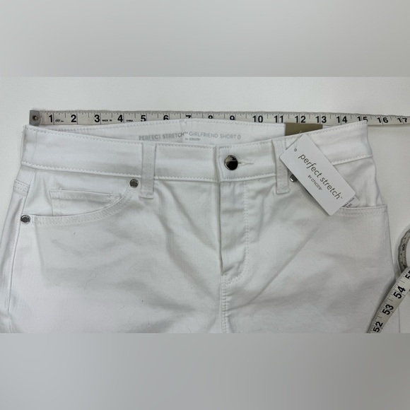 NWT Chico's 10” Perfect Stretch Girlfriend Jean Shorts Size 4 - Picture 4 of 8